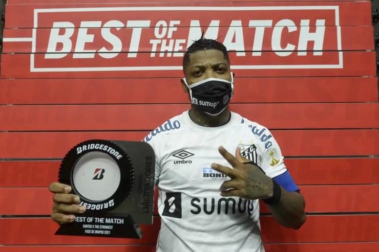 Marinho foi o melhor em campo em Santos x The Strongest — Foto: Staff Images/Conmebol
