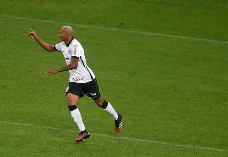 Antony em Corinthians x Palmeiras; atacante estreou e jogou sete minutos — Foto: Marcos Ribolli