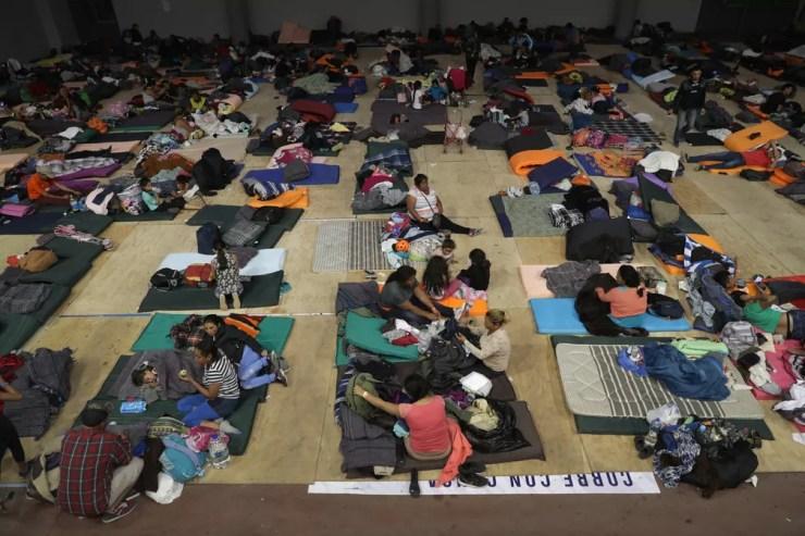 Imigrantes da América Central se abrigam em Tijuana, no México, última parada para tentar entrar nos Estados Unidos — Foto: John Moore/ Getty Images North America/ AFP