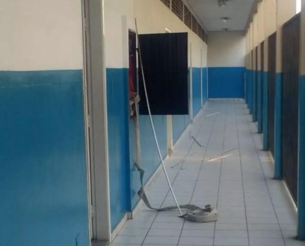 Escola de Bauru teve os fios furtados no fim de semana (Foto: Arquivo pessoal )