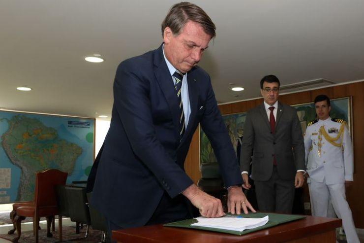 Presidente da República Jair Bolsonaro, durante assinatura do Decreto de Aprovação do X Plano Setorial para Recursos do Mar (PSRM) e Imposição da Medalha Mérito Tamandaré.
Fotos: Marcos Corrêa/PR