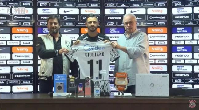 Giuliano, novo camisa 11 do Corinthians  — Foto: Corinthians TV/Reprodução