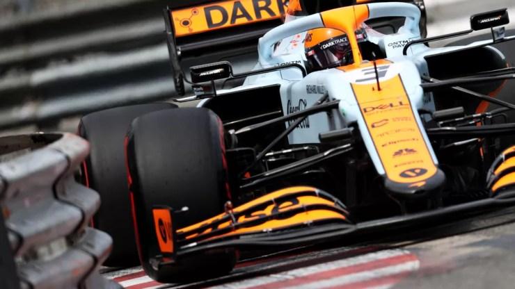 As cores da Gulf Oil na McLaren de Daniel Ricciardo no GP de Mônaco de 2021 — Foto: Clive Rose/F1 via Getty Images