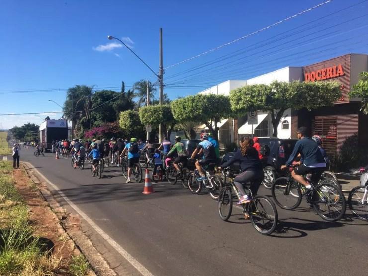 Passeio Ciclístico de Rio Preto (SP) foi realizado neste domingo (20) e ciclistas percorreram cinco quilômetros (Foto: Renato Pavarino/G1)