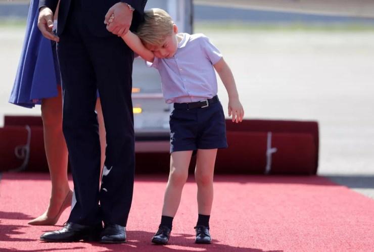 Junto com a família, príncipe George desembarca em Berlim (Foto: REUTERS/Kay Nietfeld/POOL)