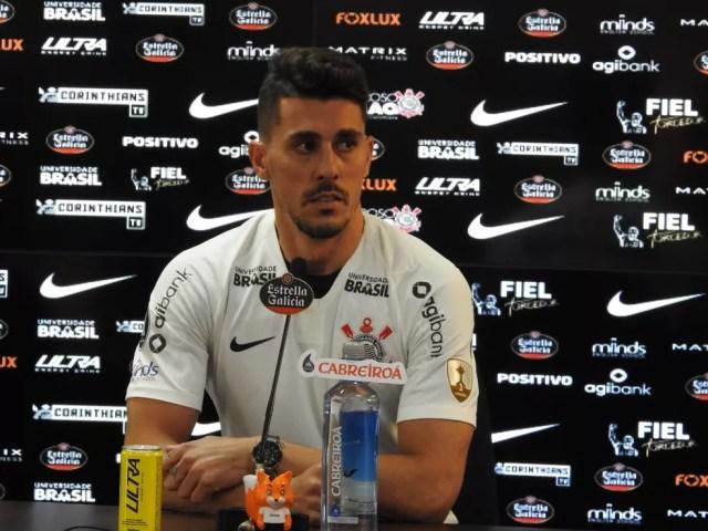 Danilo Avelar substitui Sidcley na lateral esquerda do Corinthians (Foto: Agência Corinthians)