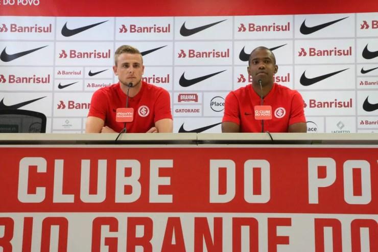 Antes de irem jogarem no Ceará e irem ao Botafogo, Klaus e Fabinho estiveram no Internacional — Foto: Eduardo Deconto
