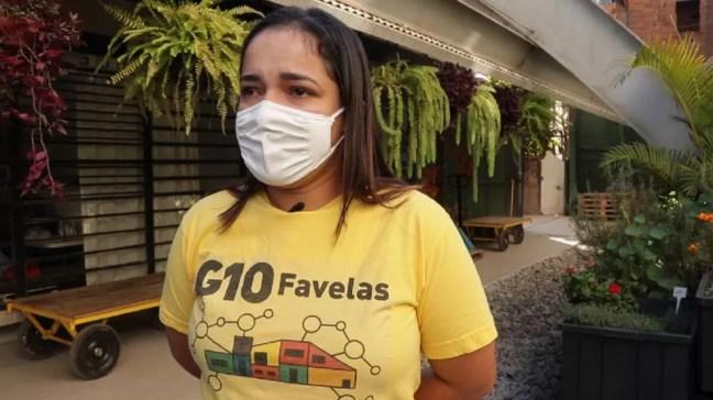 'Quando comecei, eu estava desempregada, estava desesperada', conta Graziele Jesus Santos, 25 anos, hoje empregada pelo G10 Favelas — Foto: CAIO CASTOR/BBC