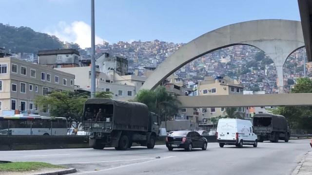 Guerra na Rocinha deixou ao menos 30 mortos no ano passado, quando Rogério 157 invadiu a favela para tomar poder de Nem. — Foto: Ricardo Abreu/GloboNews