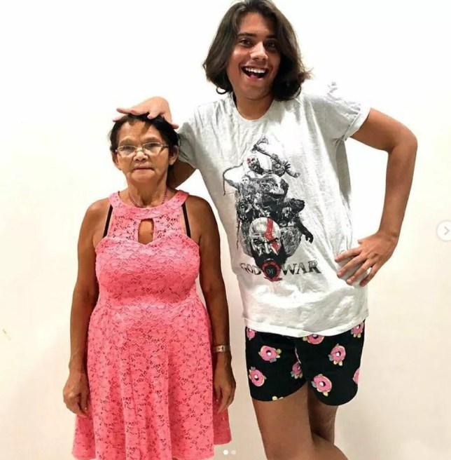 Baiano e a mãe Dona Fátima — Foto: Arquivo Pessoal