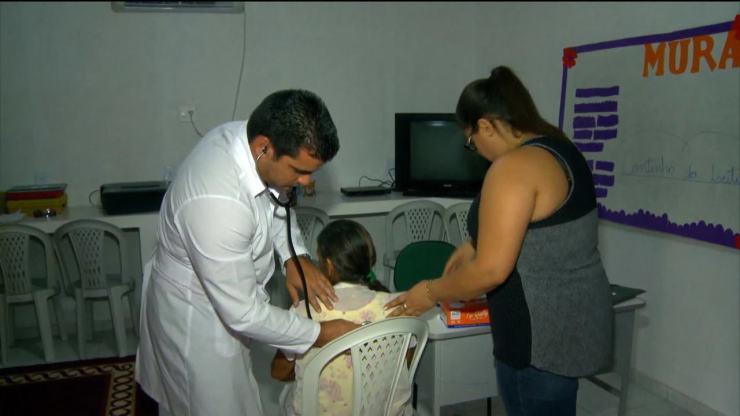 Cuba anuncia saída do programa Mais Médicos após exigências de Bolsonaro