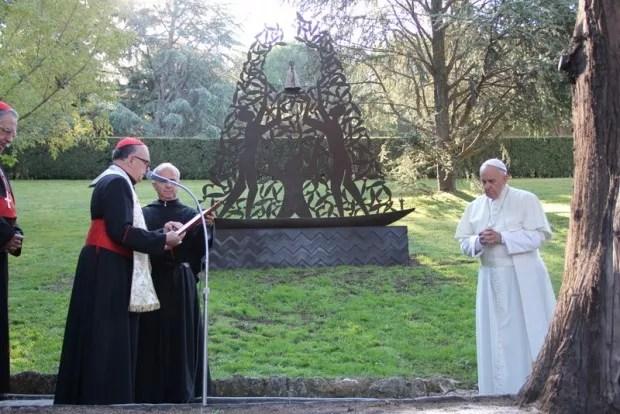 Papa inaugura monumento dedicado a Nossa Sra. Aparecida no Vaticano (Foto: Divulgação/A12)