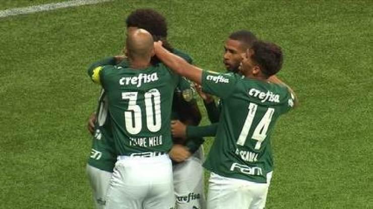 Gol de Raphael Veiga contra o Corinthians