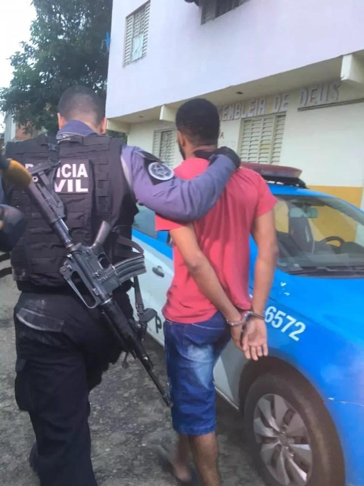 Operação cumpre mandados de prisão contra o tráfico em Itaperuna — Foto: Éder Souza/Inter TV