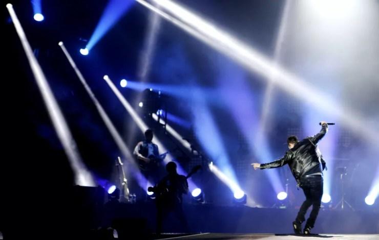 Adam Levine dança no show do Maroon 5, que substituiu Lady Gaga no primeiro dia do Rock in Rio 2017 (Foto: Marcos Serra Lima/G1)