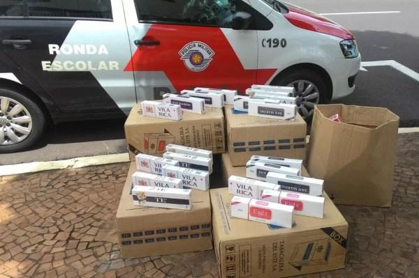 Segundo polícia, havia cerca de 10 mil maços de cigarros vindos do Paraguai sem nota fiscal (Foto: Polícia Militar )
