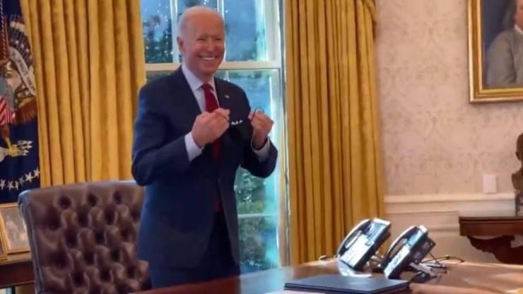 Biden ri ao ser perguntado sobre quando conversará com Bolsonaro; veja o vídeo