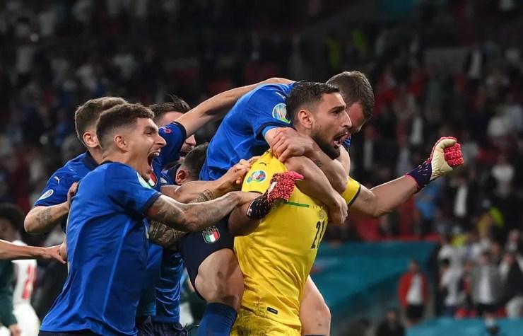 Donnarumma foi eleito pela Uefa o melhor jogador da Euro 2020 e está na seleção do Grupo Globo — Foto: Reuters