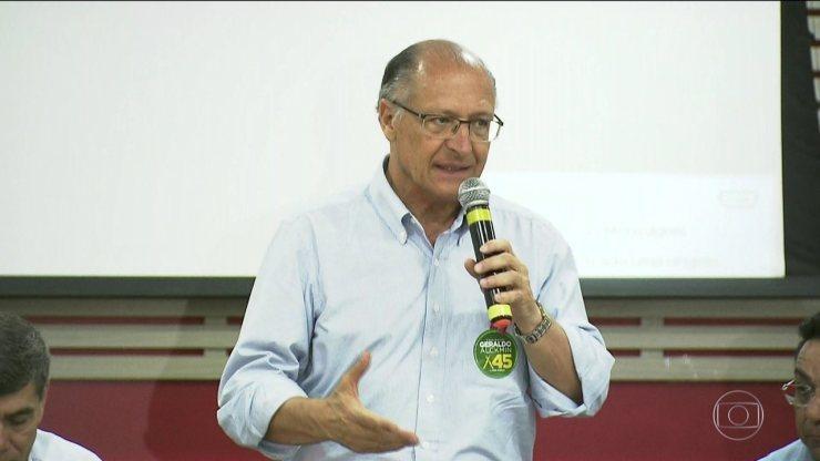Candidato do PSDB, Geraldo Alckmin, faz campanha em São Paulo