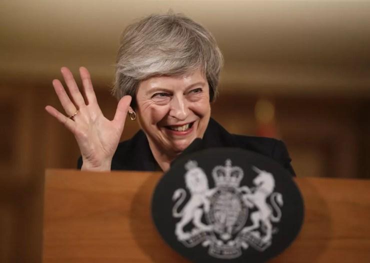 Theresa May defende acordo sobre o Brexit com a União Europeia em entrevista coletiva na última semana — Foto: AP/Matt Dunham