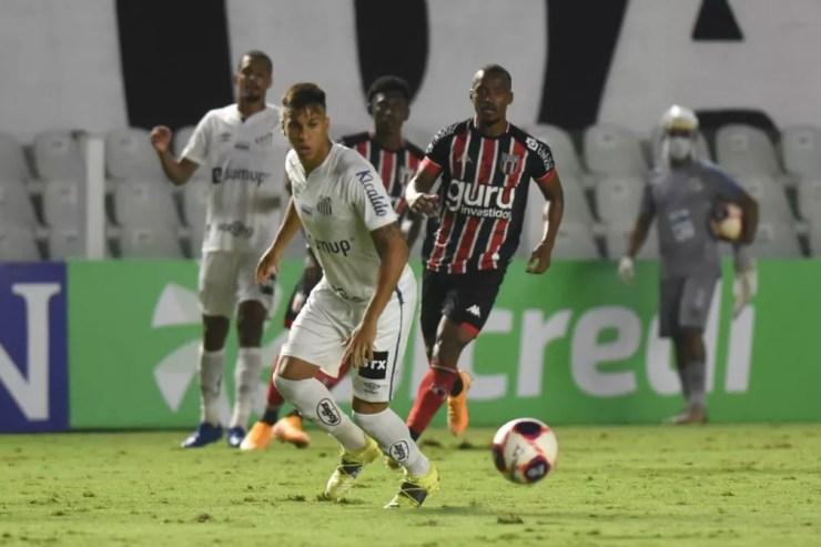 Kaio Jorge voltou ao Santos contra o Botafogo-SP — Foto: Ivan Storti/Santos FC