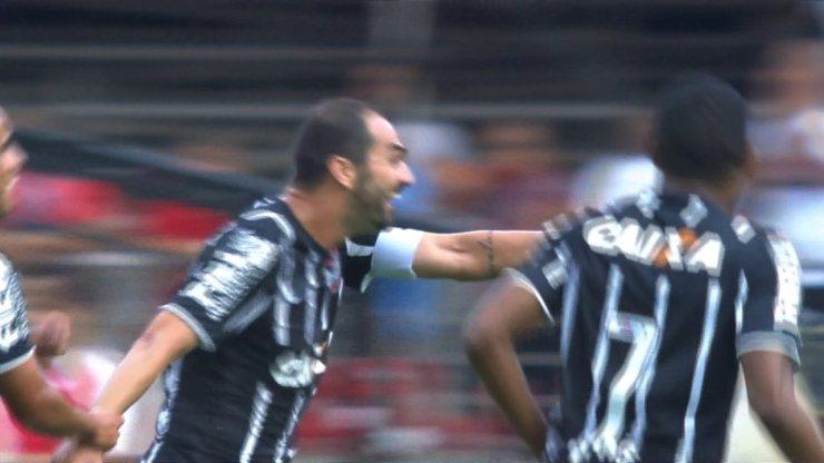 O gol de São Paulo 0 x 1 Corinthians pela 8ª rodada do Paulistão 2015