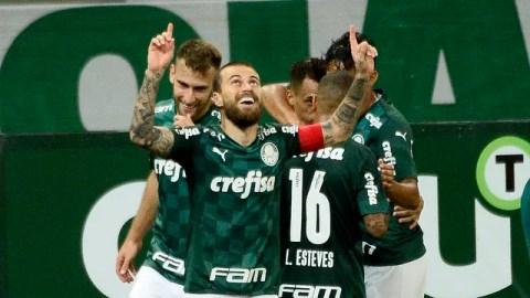 Gol de Lucas Lima em Palmeiras x São Caetano