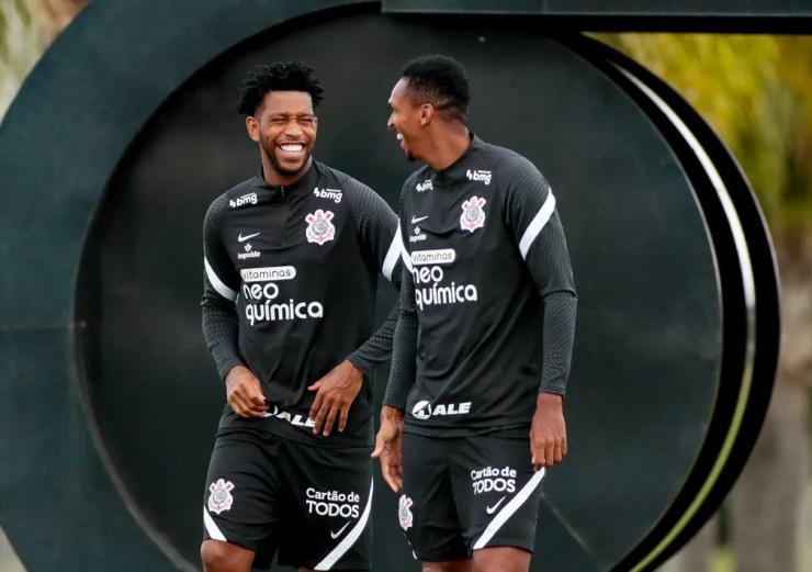 Gil e Jô podem reaparecer entre os titulares do Corinthians nesta noite — Foto: Rodrigo Coca/Ag.Corinthians