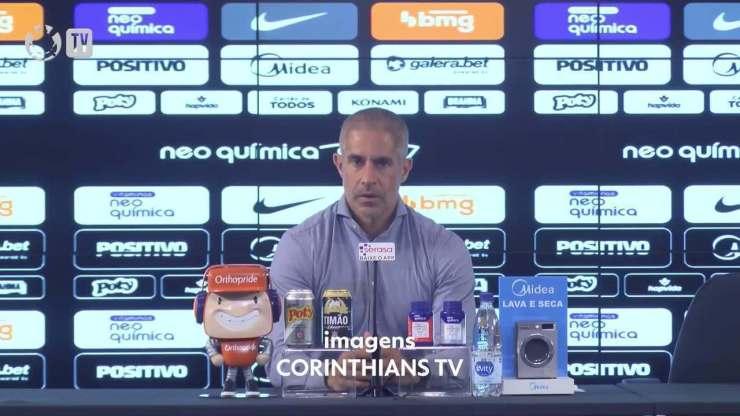 Entrevista coletiva com Sylvinho no pós-jogo do Corinthians