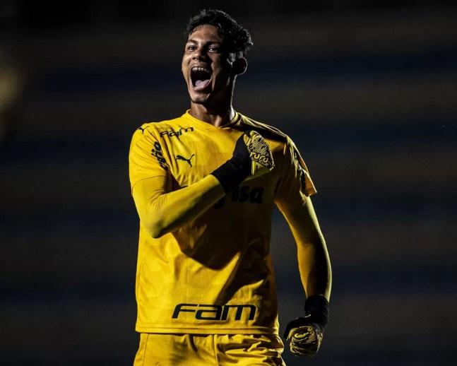 Natan possui contrato com o Palmeiras até agosto de 2023 — Foto: Pedro Vale