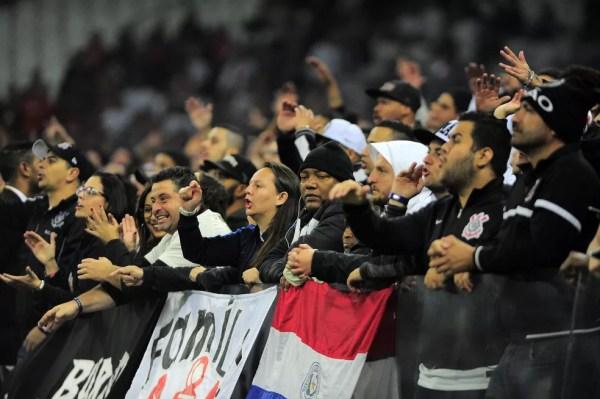 Corinthians viu queda de público na Arena Corinthians (Foto: Marcos Ribolli)