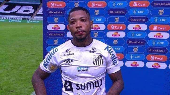 Marinho fala sobre o empate: "É bom marcar contra o ex, né"