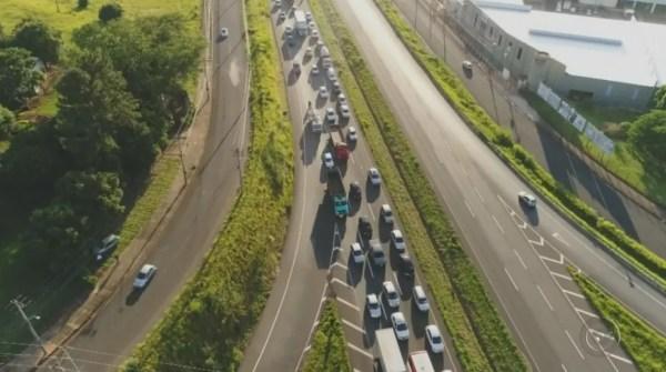Imagem aérea do congestionamento em Rio Preto (Foto: Reprodução/TV TEM)