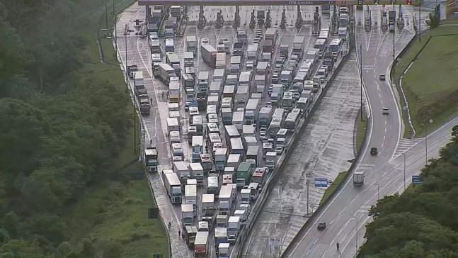 Trânsito é intenso desde o KM 29, no sentido interior  — Foto: Reprodução/TV Globo