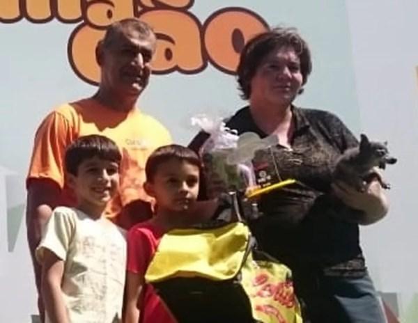 Pinscher de 24 centímetros ganha prêmio de menor cão no Estimacão em Rio Preto  (Foto: Francielle Souza/G1)
