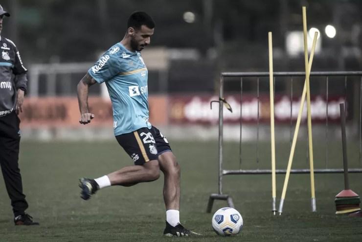 Camacho deve ser titular do Santos contra o Sport — Foto: Ivan Storti/Santos FC
