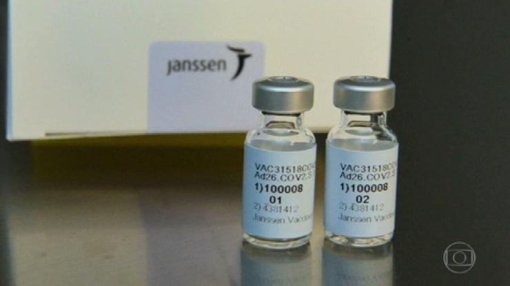 Governo decide comprar vacinas contra a Covid da Pfizer e da Johnson
