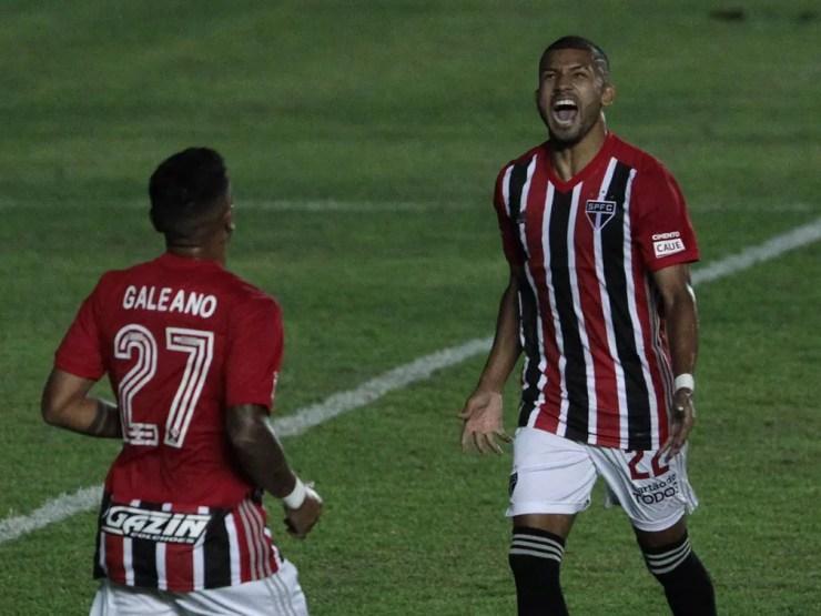 Rojas comemora gol pelo São Paulo — Foto: Rubens Chiri / saopaulofc.net