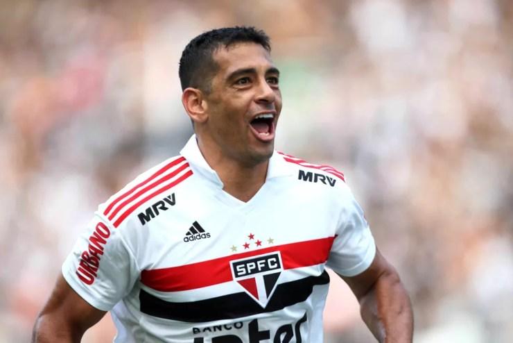 Diego Souza é a esperança de gols do São Paulo para o clássico contra o Palmeiras — Foto: André Durão