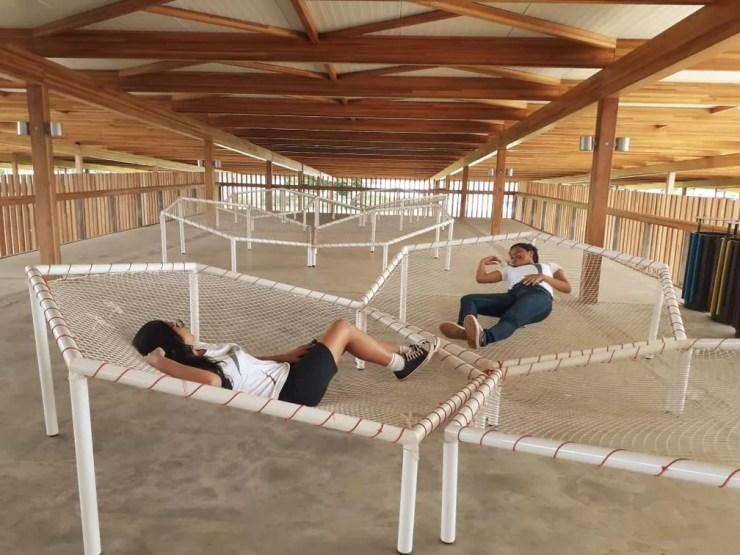 Área de descanso na escola de Formoso do Araguaia — Foto: Jesana de Jesus/G1
