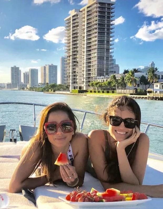 Anitta e Isabela Grutman (Foto: Reprodução/Instagram)