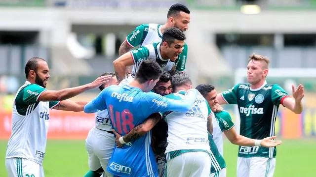 Palmeiras bate o Sport, conta com ajuda rival e amplia vantagem na ponta