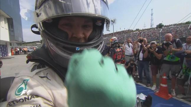 Nico Rosberg comemora a pole position no GP da Hungria — Foto: Reprodução