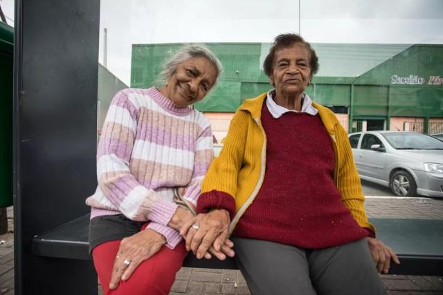 As amigas Maíres da Silva e Maria Santos, de 77 e 83 anos, disseram não esperar 'nada' do novo presidente. — Foto: Fábio Tito/G1