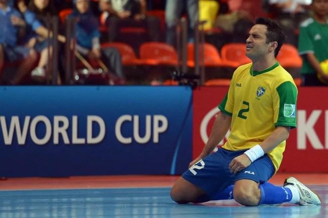 Falcão comemora a vitória sobre a Argentina com o rosto paralisado — Foto: Getty Images/FIFA