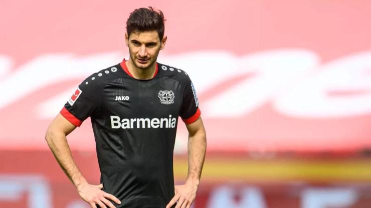 Lucas Alario, atacante do Bayer Leverkusen — Foto: Site oficial/Bayer Leverkusen