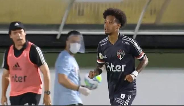 Fernando Diniz xinga Tchê Tchê durante jogo contra o Bragantino — Foto: Reprodução