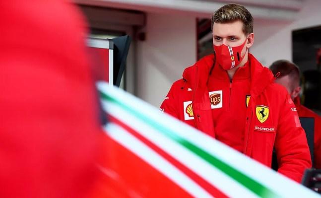 Mick Schumacher é piloto da Academia da Ferrari e será reserva da escuderia italiana na F1 em 2022 — Foto: Divulgação