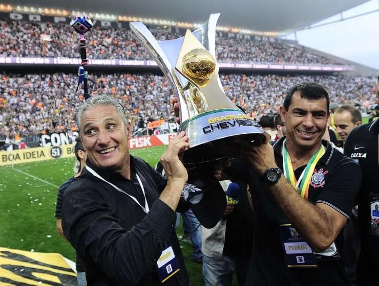Tite celebra título do Campeonato Brasileiro de 2015 — Foto: Marcos Ribolli