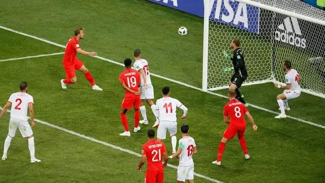 Kane, de cabeça, fez o gol da vitória da Inglaterra sobre a Tunísia nos acréscimos